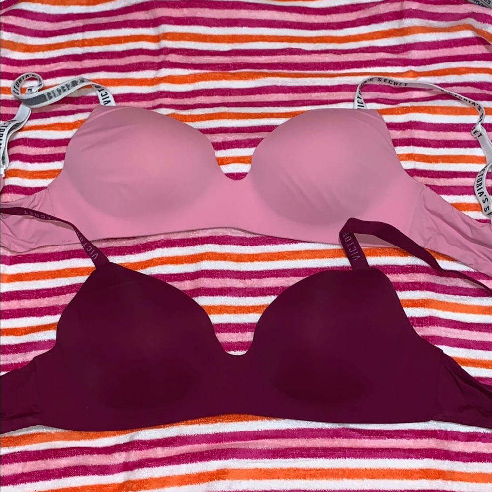 Victoria Secret T-Shirt lightly lined wireless bra